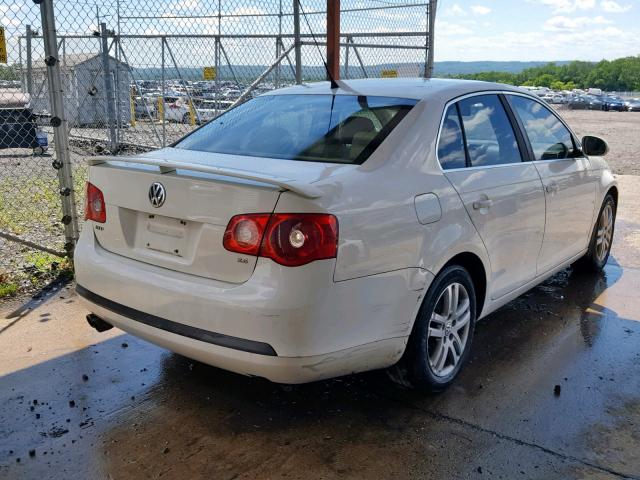 3VWEF81K07M160399 - 2007 VOLKSWAGEN JETTA WOLF WHITE photo 4