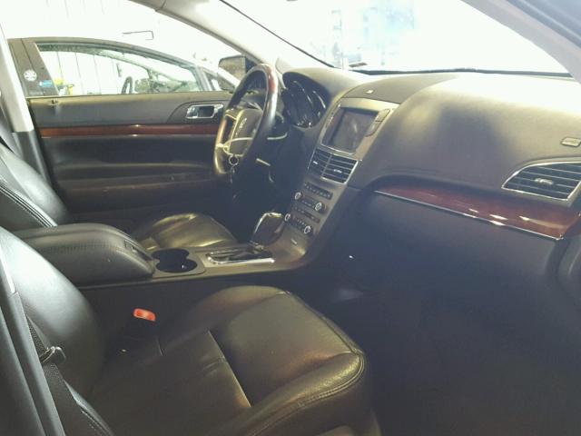 2LMHJ5AT1CBL51704 - 2012 LINCOLN MKT BLACK photo 5