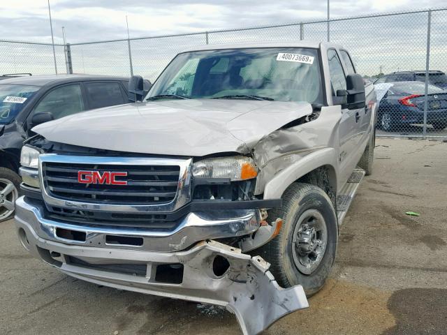 1GTHC33D56F210920 - 2006 GMC NEW SIERRA TAN photo 2