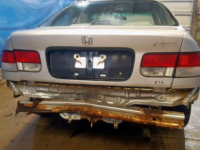 1HGEJ6225YL058010 - 2000 HONDA CIVIC DX SILVER photo 9