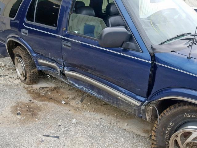 1GNDT13W8Y2150492 - 2000 CHEVROLET BLAZER BLUE photo 9