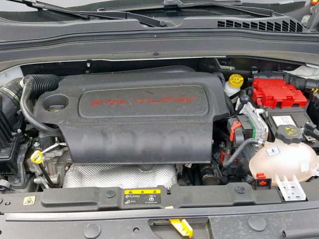 ZACCJBAB4JPH31712 - 2018 JEEP RENEGADE S თეთრი ფოტო 7