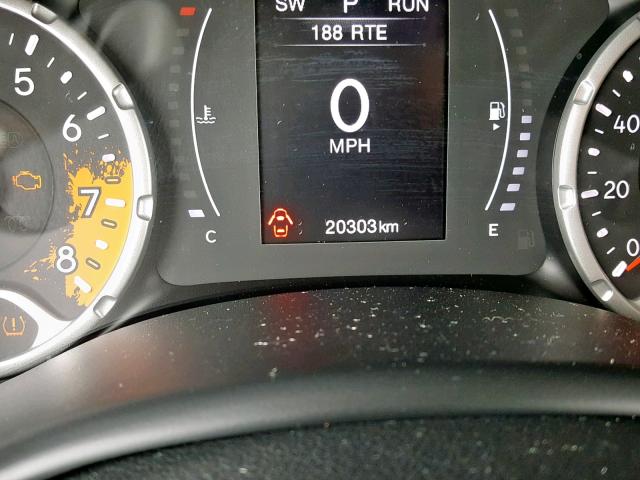 ZACCJBAB4JPH31712 - 2018 JEEP RENEGADE S თეთრი ფოტო 8