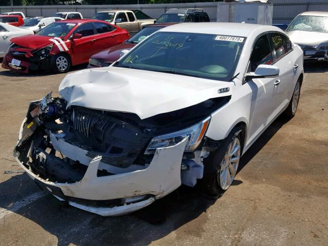 1G4GB5G32FF320489 - 2015 BUICK LACROSSE WHITE photo 2