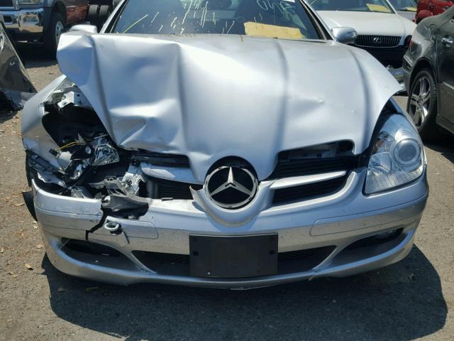 WDBWK54FX6F113037 - 2006 MERCEDES-BENZ SLK 280 SILVER photo 9