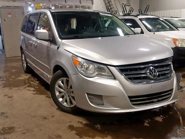 2C4RVABG7CR217662 - 2012 VOLKSWAGEN ROUTAN SE SILVER photo 1