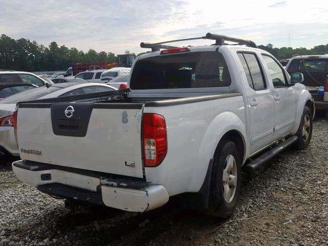 1N6AD07U95C433109 - 2005 NISSAN FRONTIER C WHITE photo 4