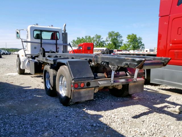 2NPLLZ0X66M894192 - 2006 PETERBILT 335 WHITE photo 3