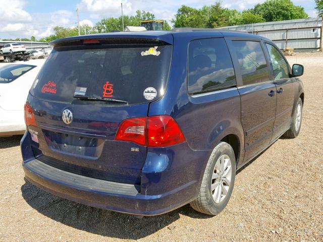 2C4RVABG4DR725640 - 2013 VOLKSWAGEN ROUTAN SE BLUE photo 4