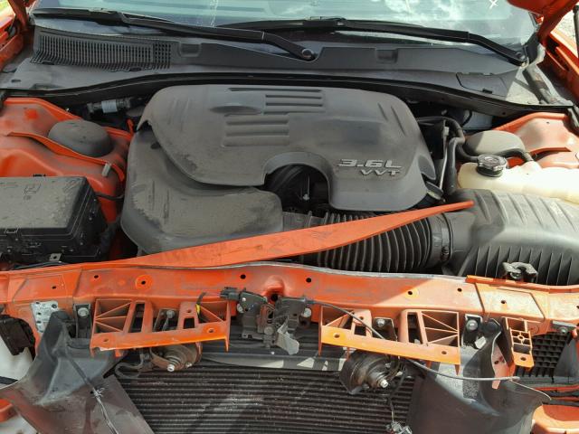 2C3CDXHG8GH313125 - 2016 DODGE CHARGER SX ORANGE photo 7