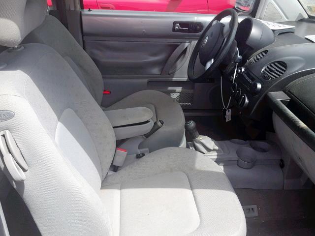 3VWCD21C51M447165 - 2001 VOLKSWAGEN NEW BEETLE ვერცხლისფერი ფოტო 5