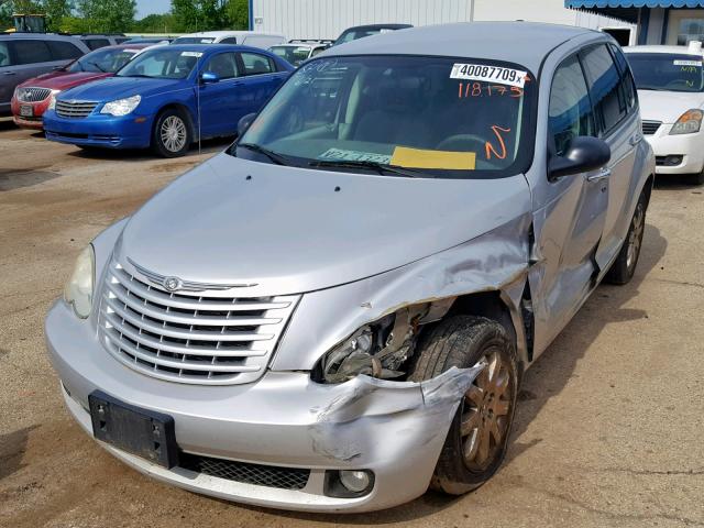 3A8FY58B28T224321 - 2008 CHRYSLER PT CRUISER SILVER photo 2