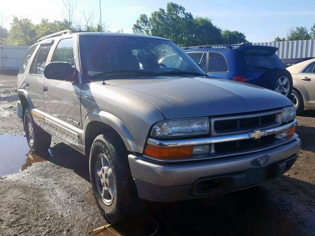 1GNDT13W62K158131 - 2002 CHEVROLET BLAZER TAN photo 1