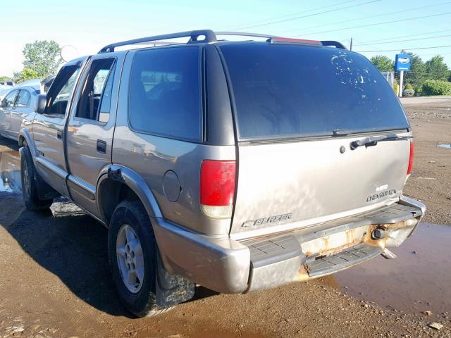 1GNDT13W62K158131 - 2002 CHEVROLET BLAZER TAN photo 3