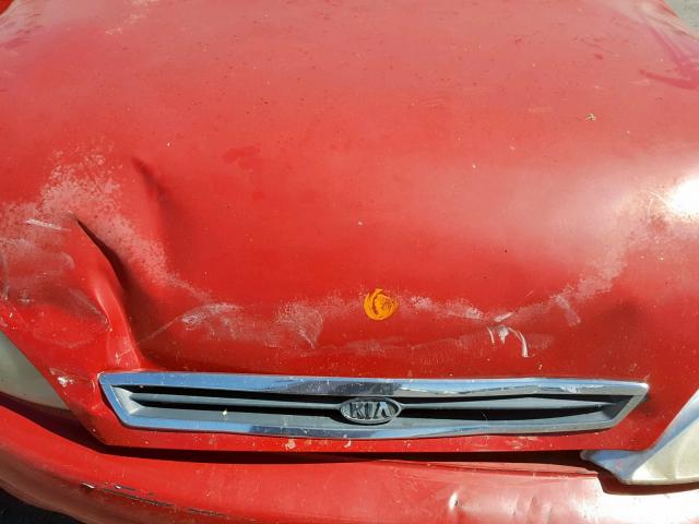 KNADC123126150198 - 2002 KIA RIO RED photo 7