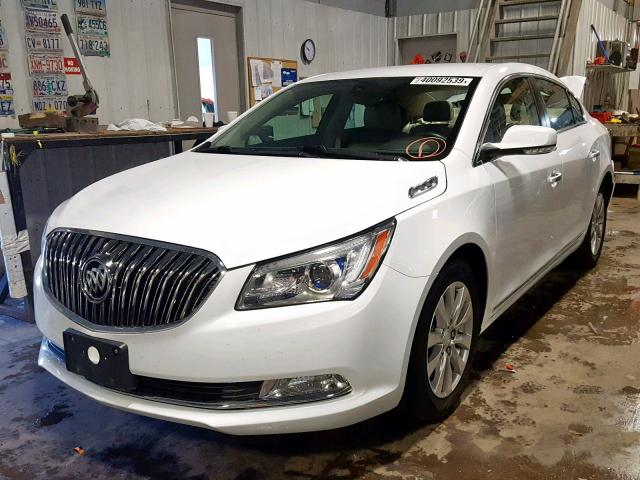 1G4GB5GR7FF316863 - 2015 BUICK LACROSSE WHITE photo 2