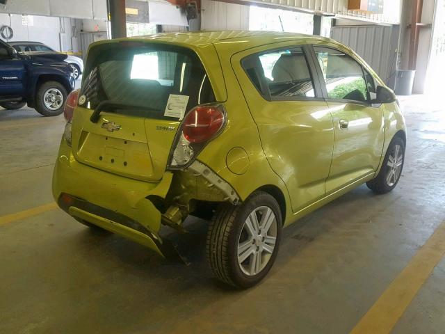 KL8CD6S96DC554561 - 2013 CHEVROLET SPARK 1LT GREEN photo 4