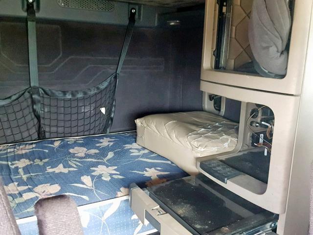 3AKJGLD56GSGJ2574 - 2016 FREIGHTLINER CASCADIA 1 WHITE photo 6