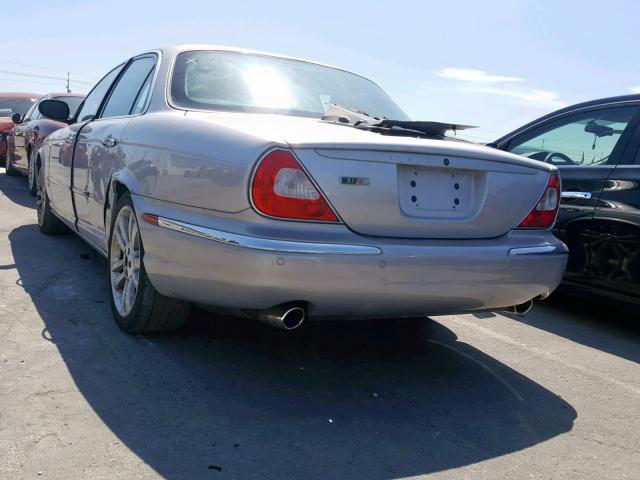 SAJWA73B74TG18177 - 2004 JAGUAR XJR S SILVER photo 3