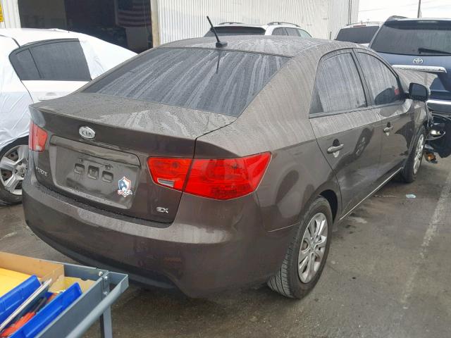 KNAFU4A28D5679804 - 2013 KIA FORTE EX BROWN photo 4