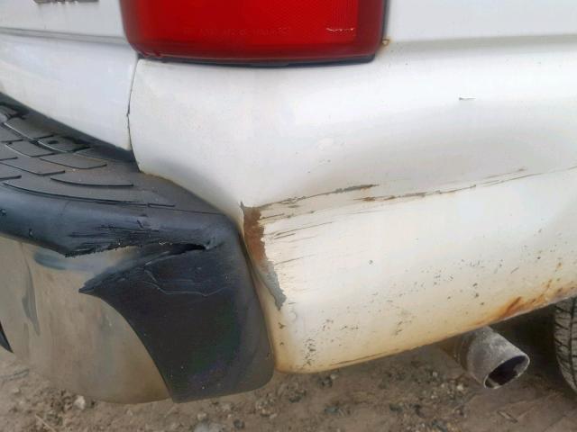 3GKFK16T63G218346 - 2003 GMC YUKON XL K WHITE photo 9