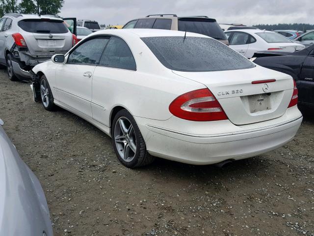 WDBTJ65J84F075321 - 2004 MERCEDES-BENZ CLK 320C WHITE photo 3