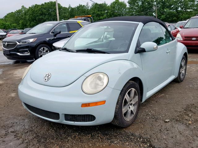 3VWPF31Y36M313050 - 2006 VOLKSWAGEN NEW BEETLE Blau Foto 2