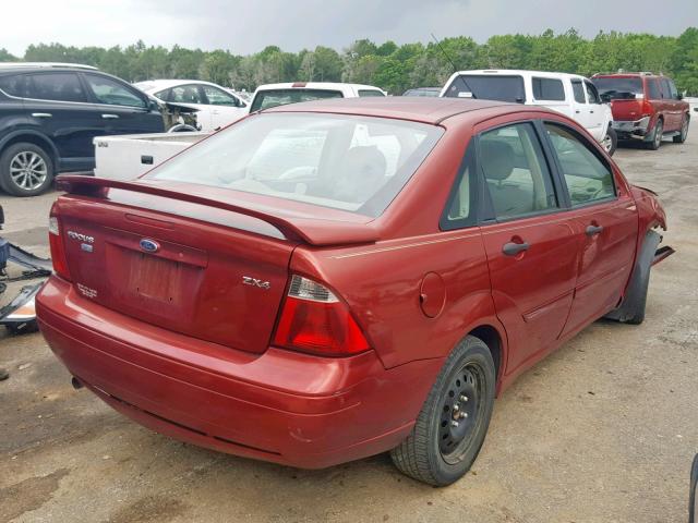 1FAFP34NX5W299844 - 2005 FORD FOCUS ZX4 RED photo 4