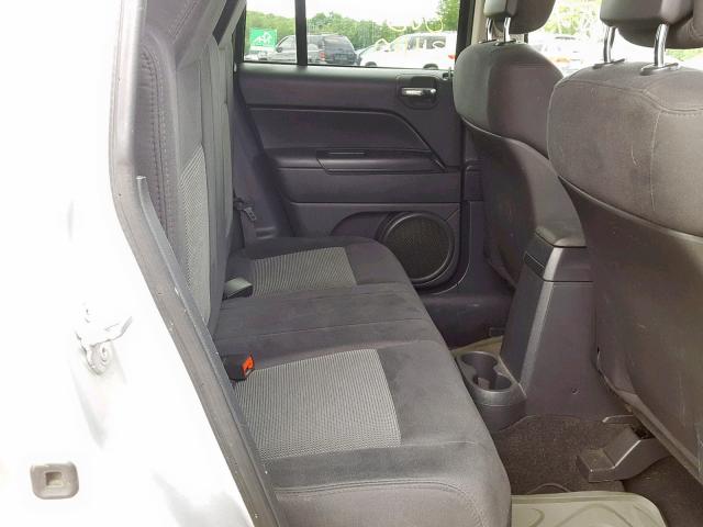 1J4NF1FB8BD223525 - 2011 JEEP COMPASS SP 银色 照片 6