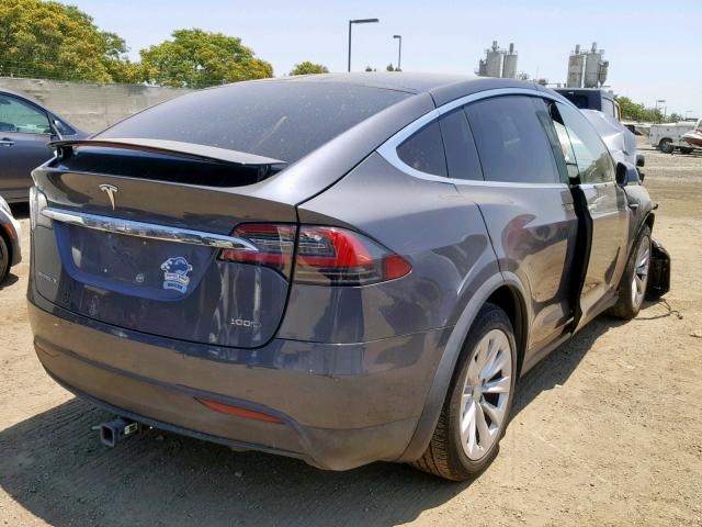 5YJXCBE22JF103466 - 2018 TESLA MODEL X GRAY photo 4