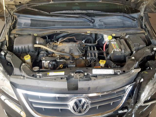 2V4RW3D19AR202357 - 2010 VOLKSWAGEN ROUTAN SE BLACK photo 7