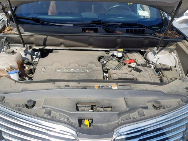 2LMTJ8LR4GBL66927 - 2016 LINCOLN MKX RESERV SILVER photo 7