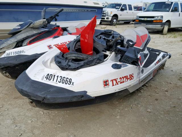 YDV18473D212 - 2012 BOMBARDIER SEADOO TWO TONE photo 2