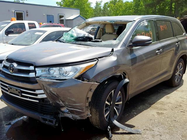 5TDJZRFHXKS923730 - 2019 TOYOTA HIGHLANDER SILVER photo 9