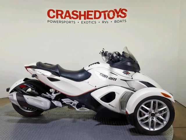 2BXNABC19EV000893 - 2014 CAN-AM SPYDER ROA WHITE photo 1