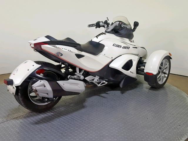 2BXNABC19EV000893 - 2014 CAN-AM SPYDER ROA WHITE photo 8