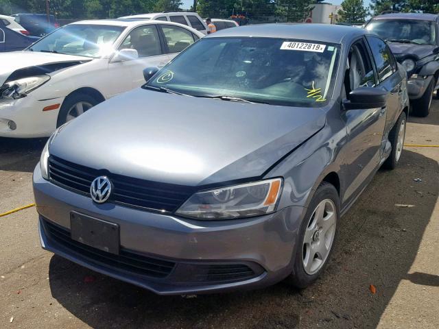 3VW2K7AJ6DM378245 - 2013 VOLKSWAGEN JETTA BASE 灰色 照片 2