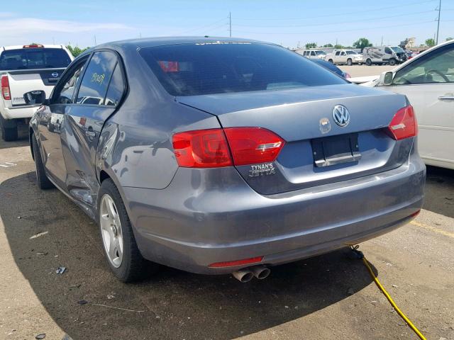3VW2K7AJ6DM378245 - 2013 VOLKSWAGEN JETTA BASE 灰色 照片 3