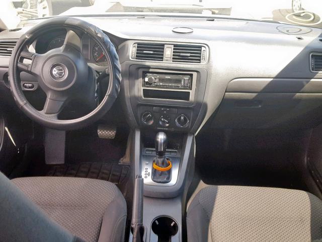 3VW2K7AJ6DM378245 - 2013 VOLKSWAGEN JETTA BASE 灰色 照片 9