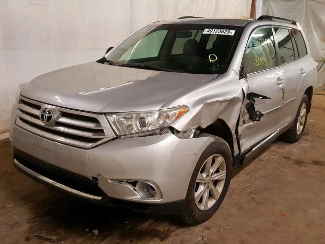 5TDBK3EH3CS128494 - 2012 TOYOTA HIGHLANDER SILVER photo 2