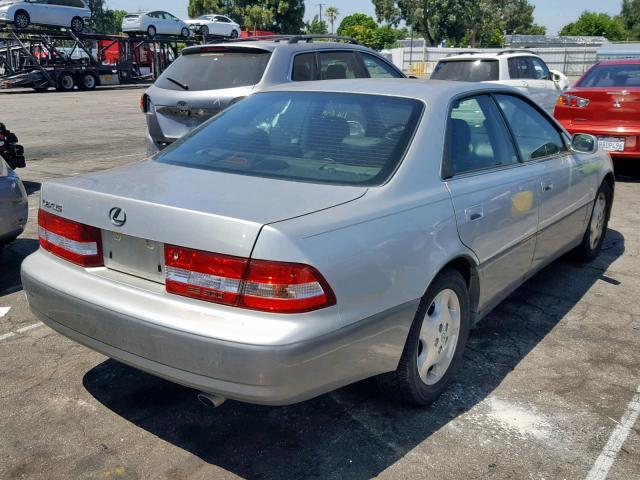 JT8BF28G6Y0278867 - 2000 LEXUS ES 300 SILVER photo 4