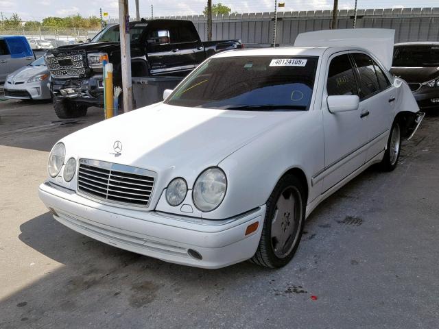 WDBJF74H8XA934471 - 1999 MERCEDES-BENZ E 55 AMG WHITE photo 2