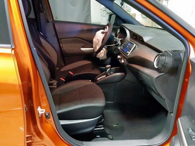 3N1CP5CU8JL521205 - 2018 NISSAN KICKS S ORANGE photo 5