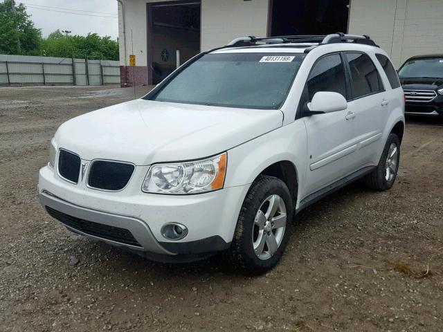 2CKDL63F166197328 - 2006 PONTIAC TORRENT WHITE photo 2