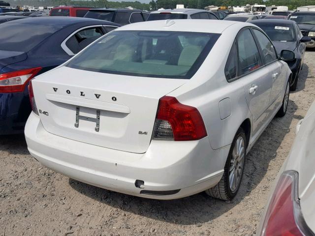 YV1382MS6A2488836 - 2010 VOLVO S40 2.4I WHITE photo 4