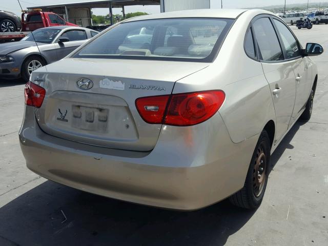 KMHDU46D57U046932 - 2007 HYUNDAI ELANTRA GL GOLD photo 4