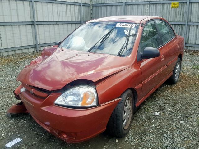 KNADC125256377289 - 2005 KIA RIO RED photo 2