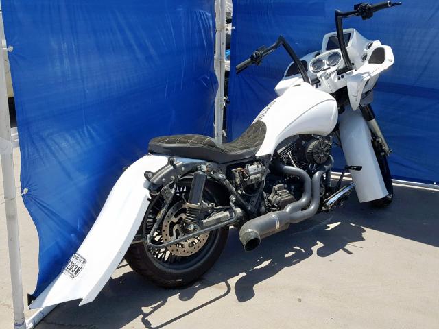 1HD1KHM15DB695004 - 2013 HARLEY-DAVIDSON FLTRX ROAD WHITE photo 4