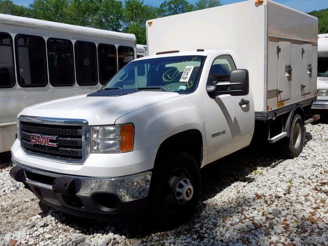 1GD312CGXBF134217 - 2011 GMC SIERRA C35 WHITE photo 2