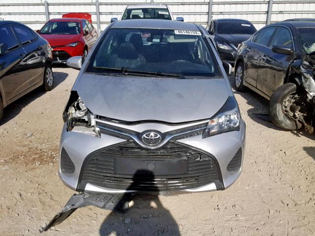 VNKJTUD36HA074429 - 2017 TOYOTA YARIS L SILVER photo 9